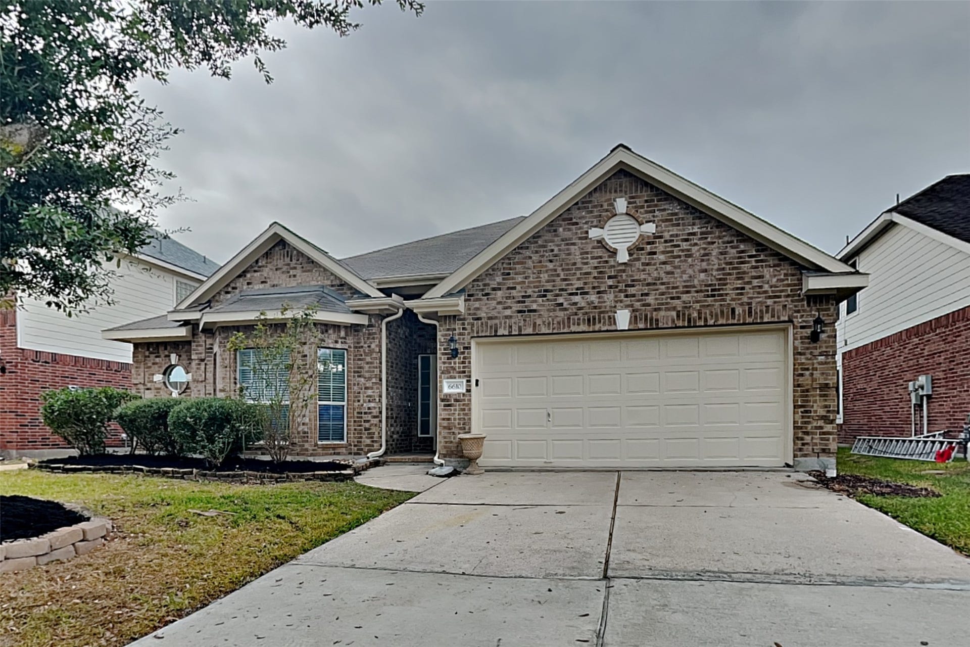 6610 Atasca Creek Drive, Humble, TX 77346
