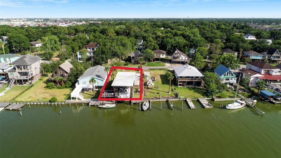 Property photo for 2130 Cove Park Drive, Kemah, TX