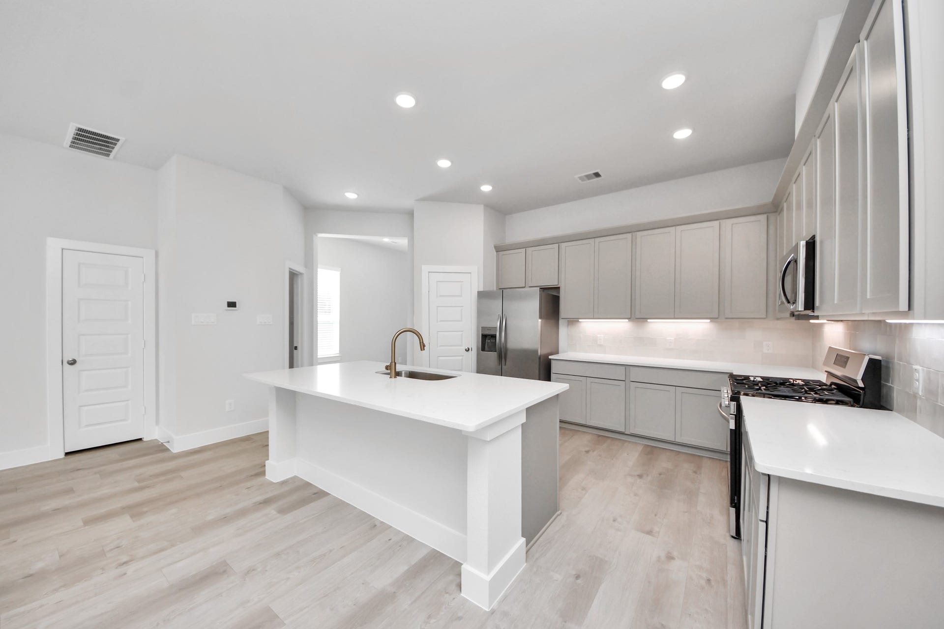13451 Sun Cay Drive, Houston, TX 77047