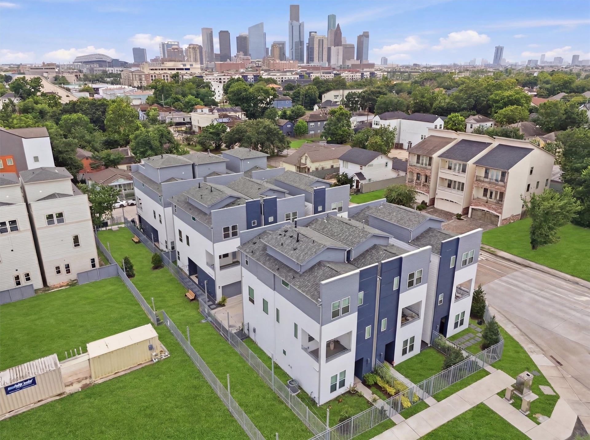 1804 Elysian Street, Houston, TX 77026 Modern townhomes in a vibrant neighborhood offer the perfect blend of urban living and serene surroundings, just moments from downtown Houston.