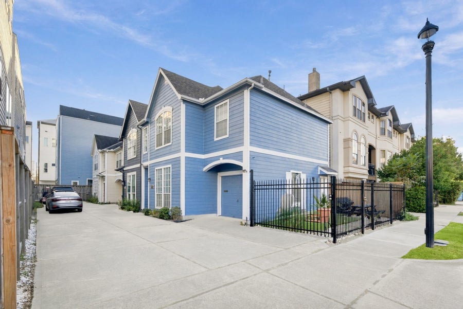 Property photo for 1512 Rosalie Street, Houston, TX