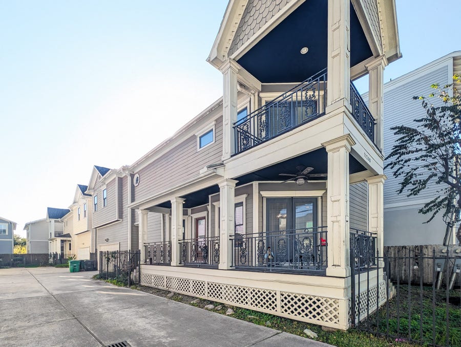 Property photo for 1126 W 17th Street, #B, Houston, TX