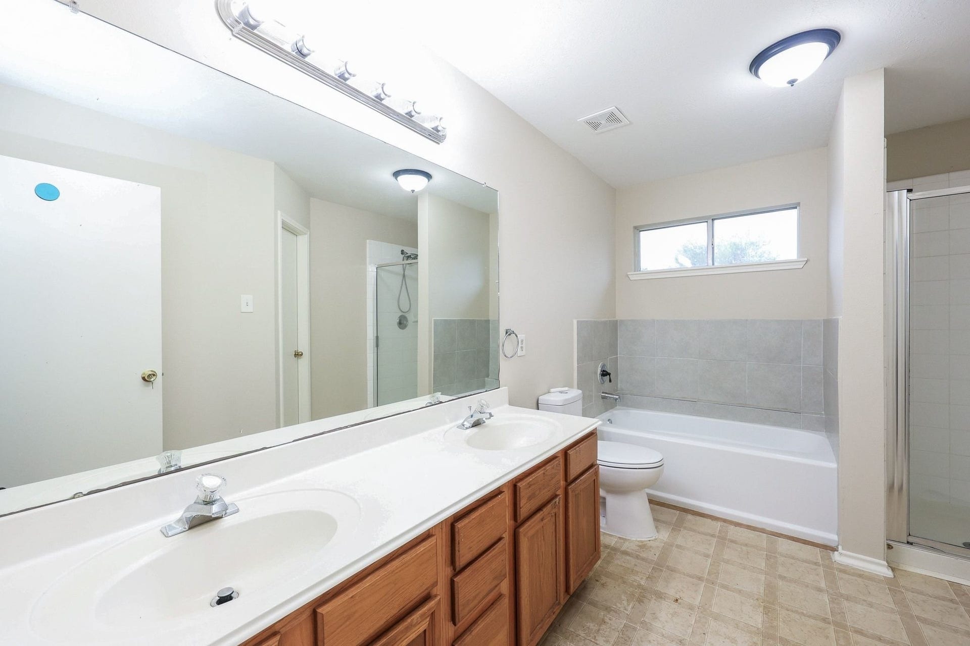 15734 Briargate Court, Houston, TX 77489
