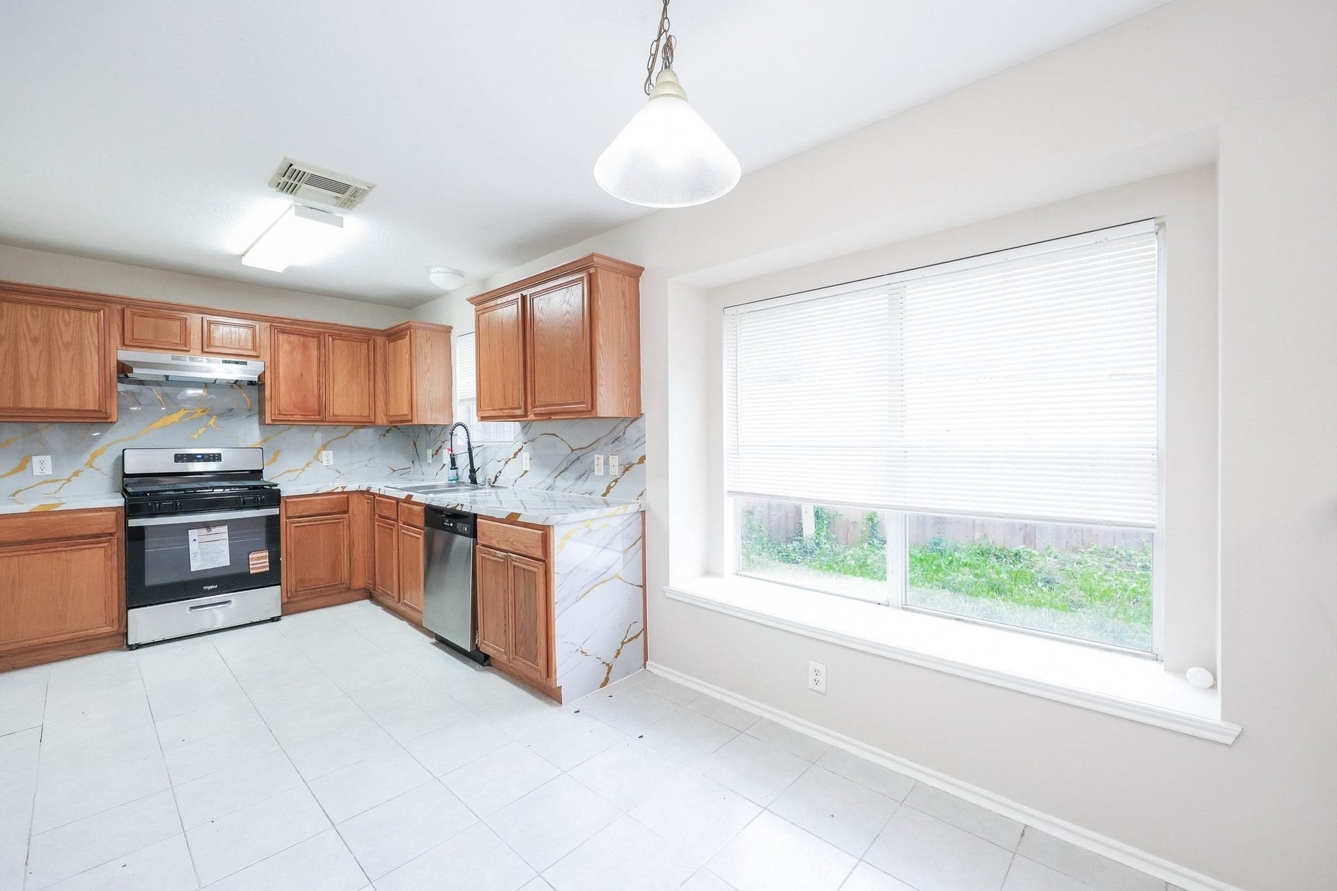 15734 Briargate Court, Houston, TX 77489