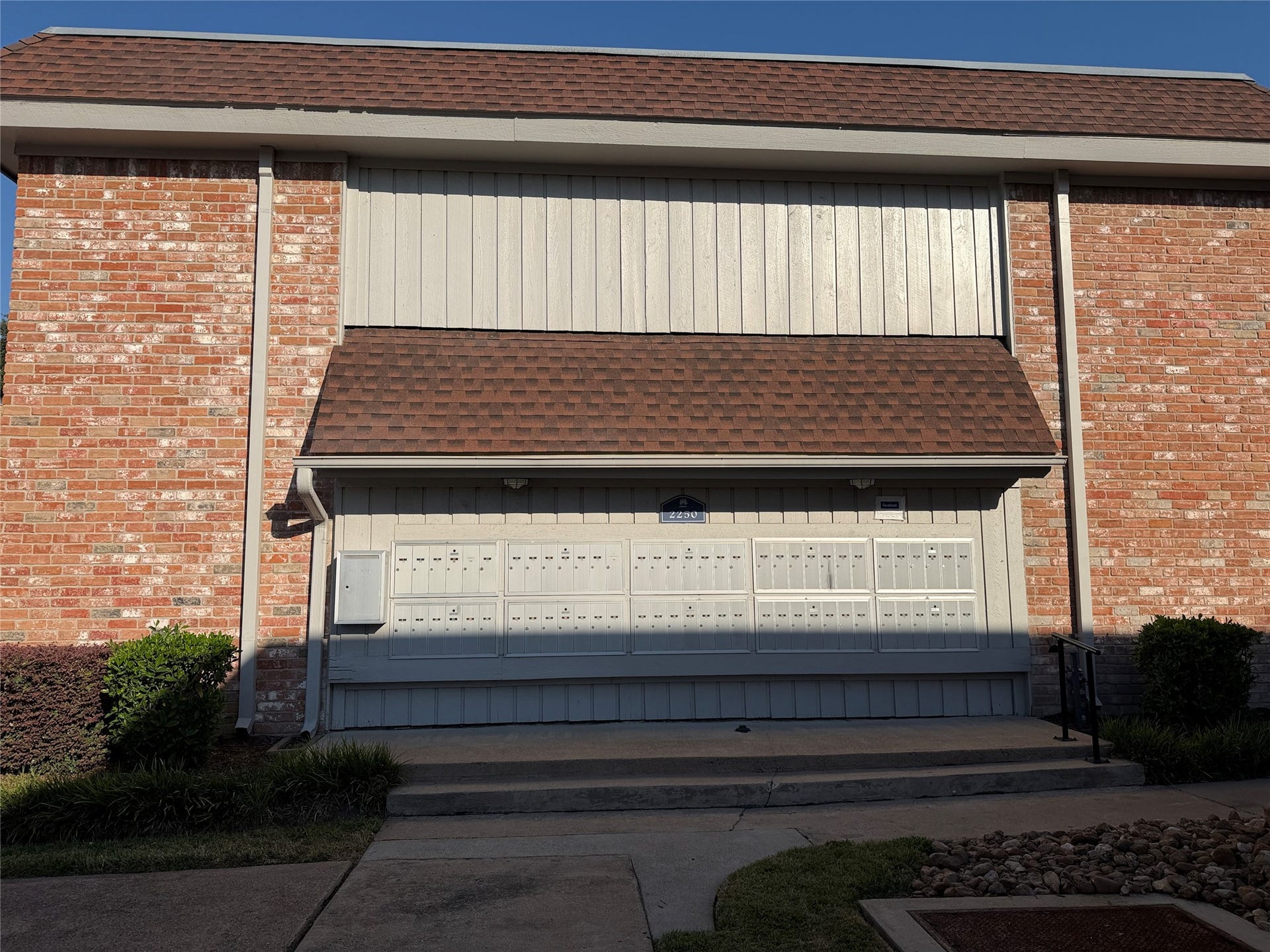 2250 Bering Drive, #40, Houston, TX 77057 The mailbox area is just steps away from your location and conveniently located between your parking spot and your front door.