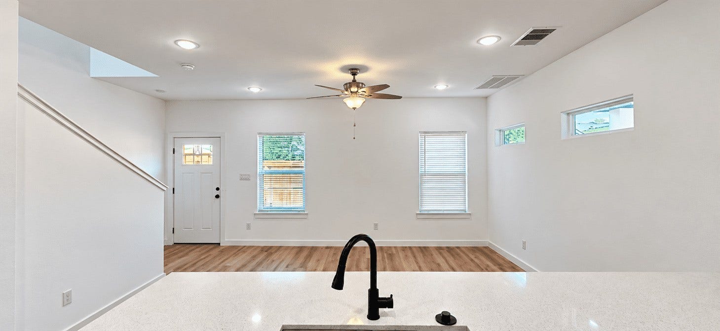1052 NORTH LN A, Houston, TX 77088 1052 NORTH LN A, Houston, TX 77088