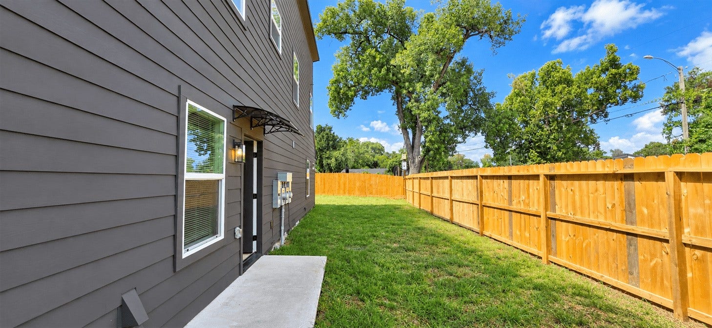 1052 NORTH LN A, Houston, TX 77088 1052 NORTH LN A, Houston, TX 77088