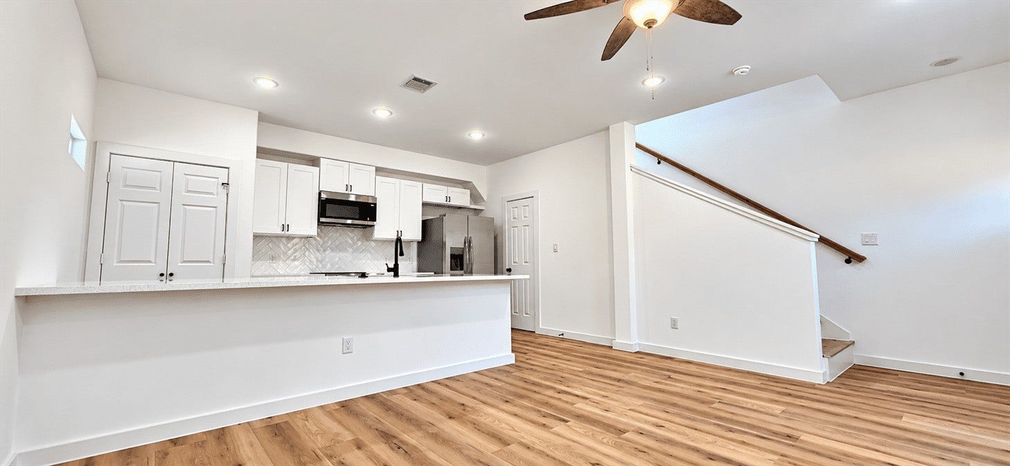 1052 NORTH LN A, Houston, TX 77088 1052 NORTH LN A, Houston, TX 77088