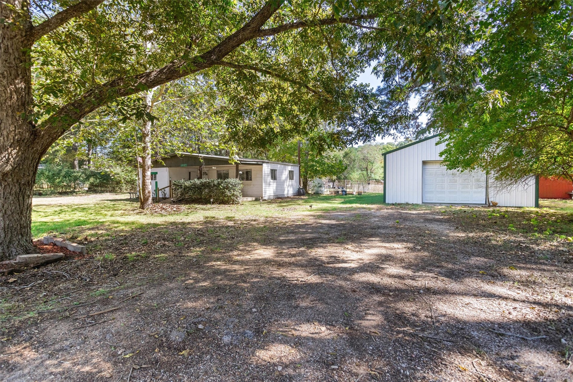 1007 Shawnee Drive, Conroe, TX 77316 1007 Shawnee Drive, Conroe, TX 77316