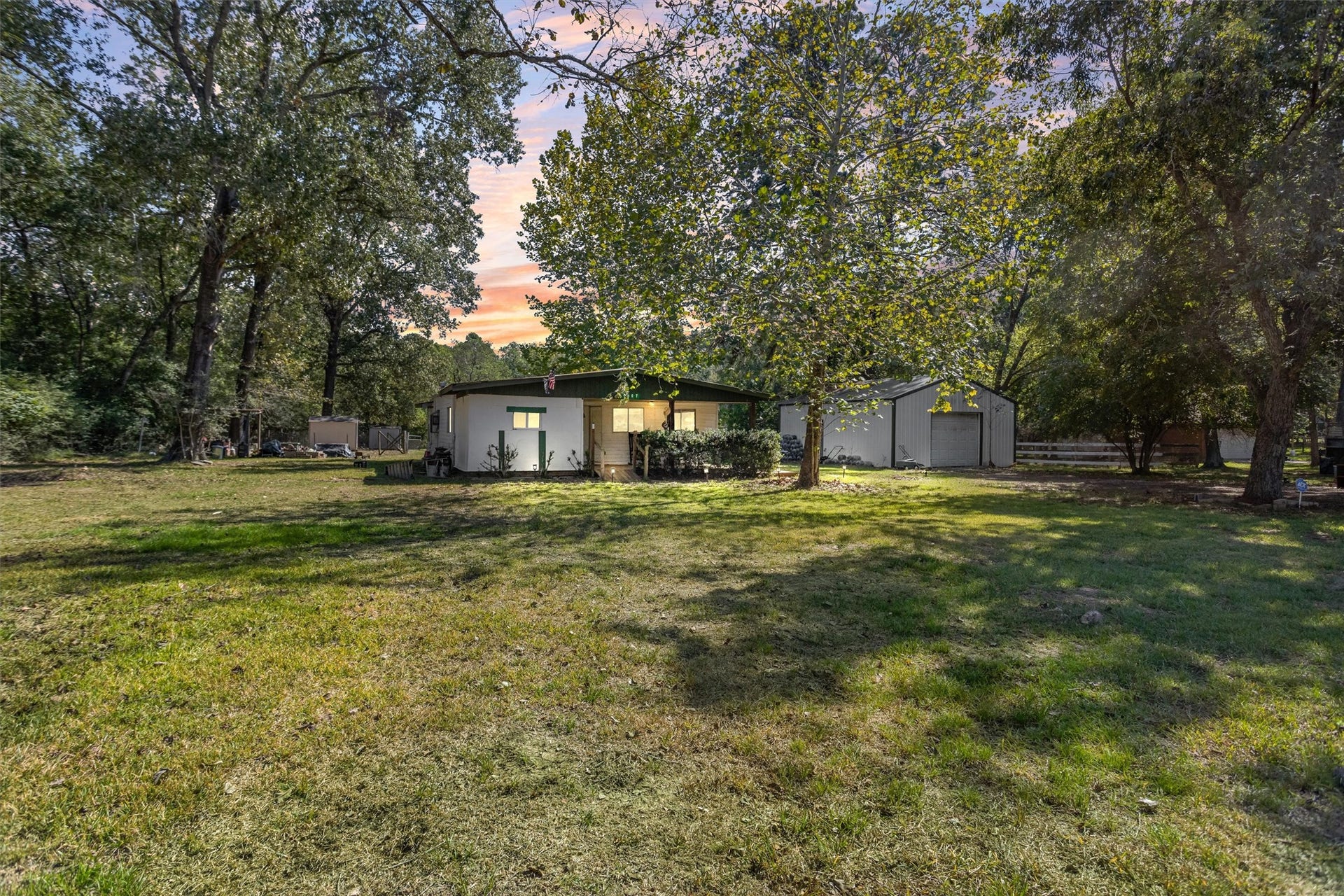 1007 Shawnee Drive, Conroe, TX 77316 1007 Shawnee Drive, Conroe, TX 77316