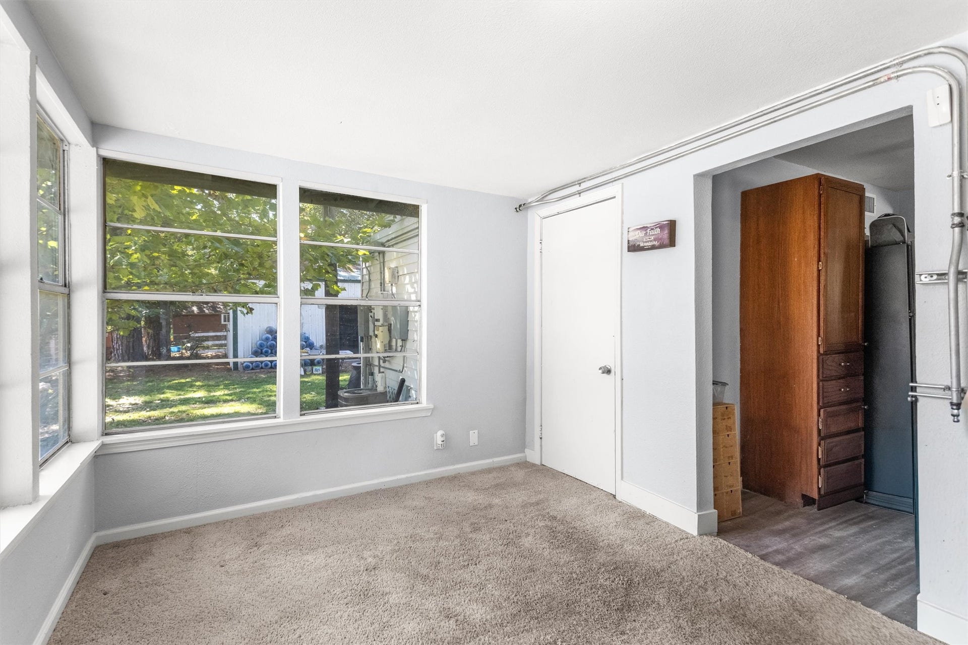 1007 Shawnee Drive, Conroe, TX 77316 1007 Shawnee Drive, Conroe, TX 77316
