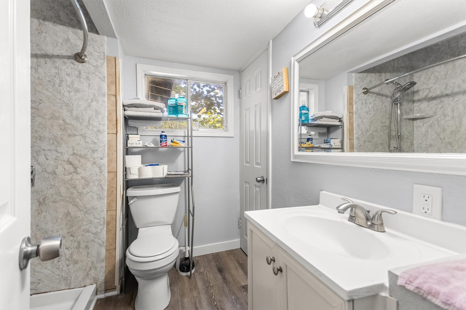 1007 Shawnee Drive, Conroe, TX 77316 1007 Shawnee Drive, Conroe, TX 77316