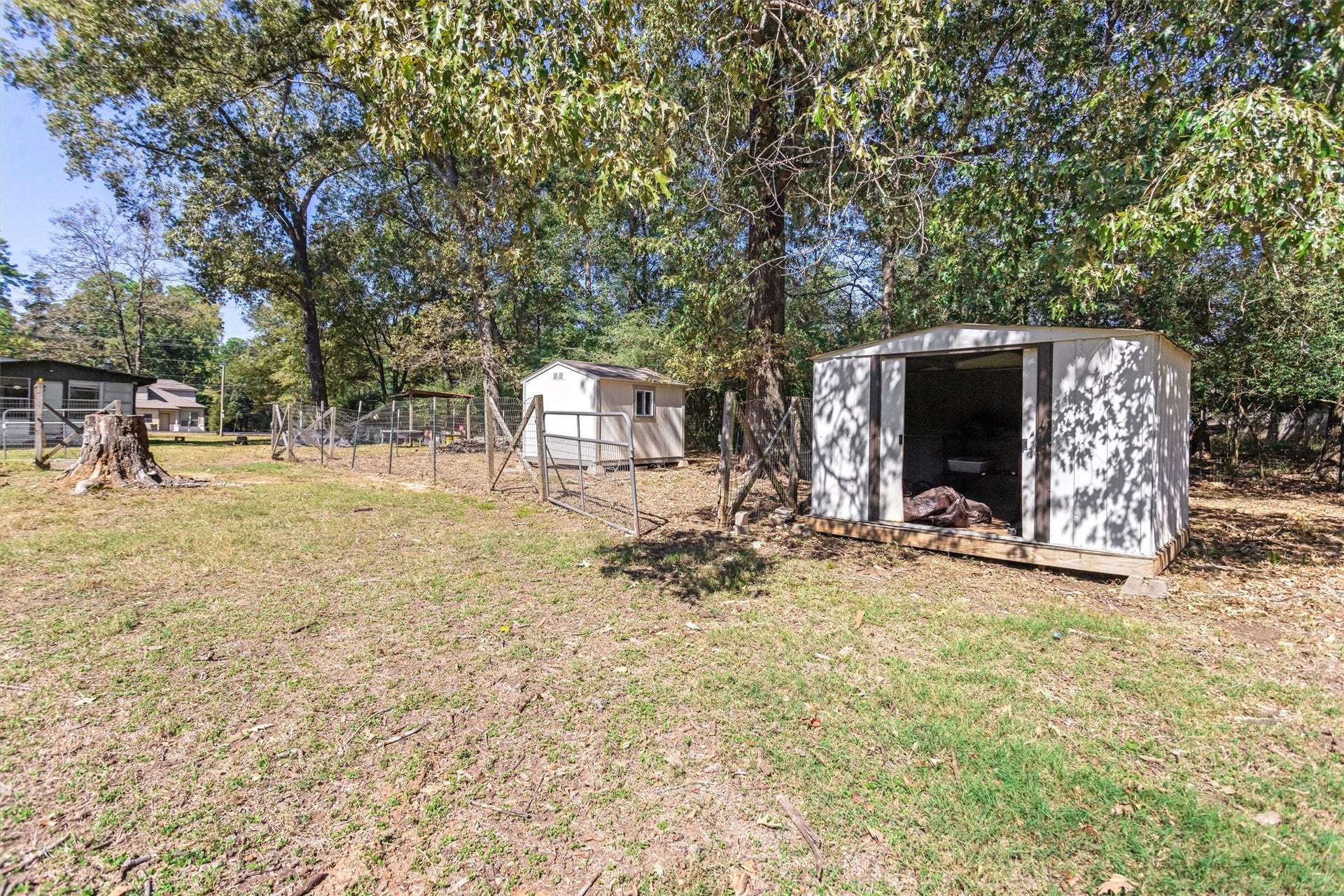 1007 Shawnee Drive, Conroe, TX 77316 1007 Shawnee Drive, Conroe, TX 77316