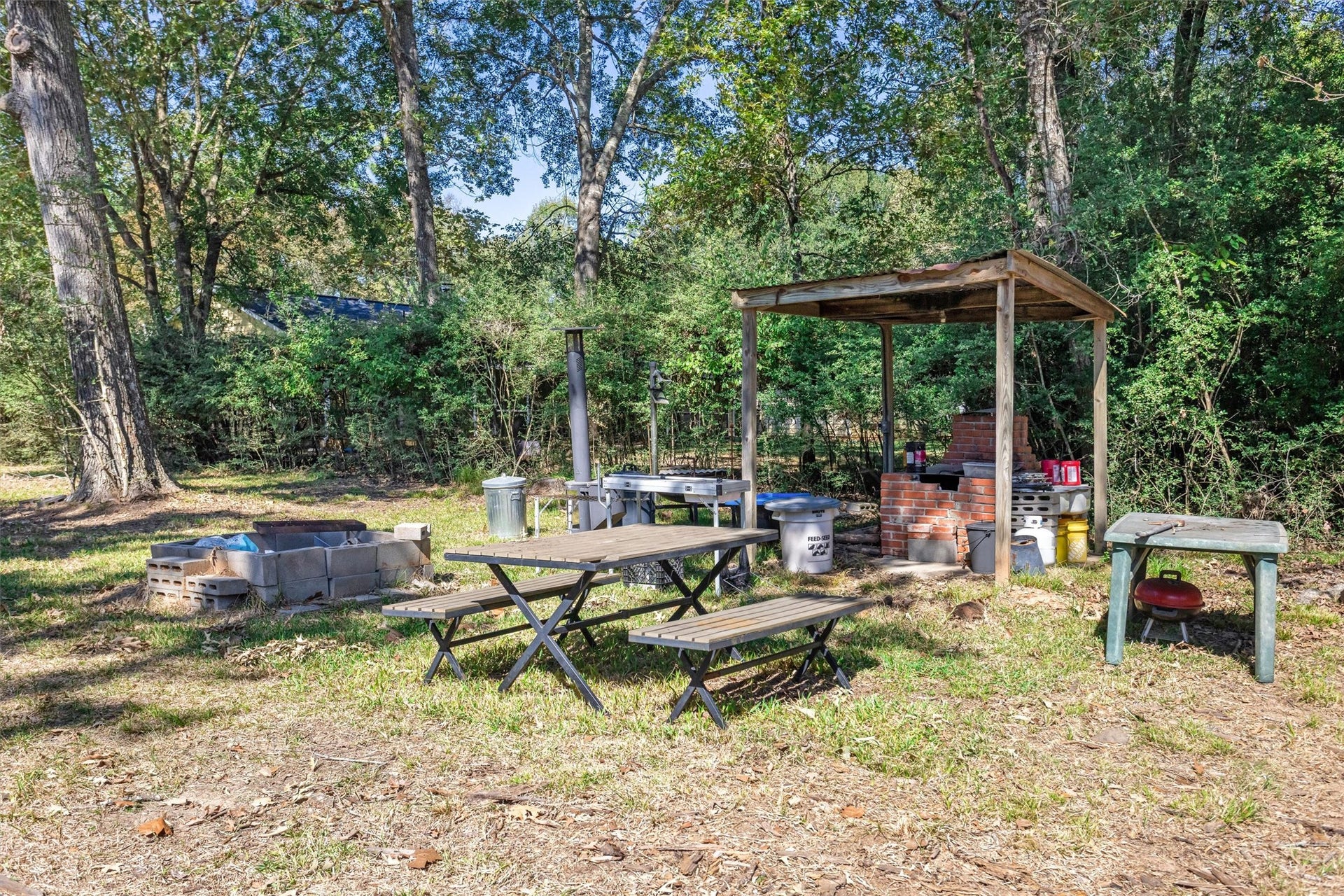 1007 Shawnee Drive, Conroe, TX 77316 1007 Shawnee Drive, Conroe, TX 77316