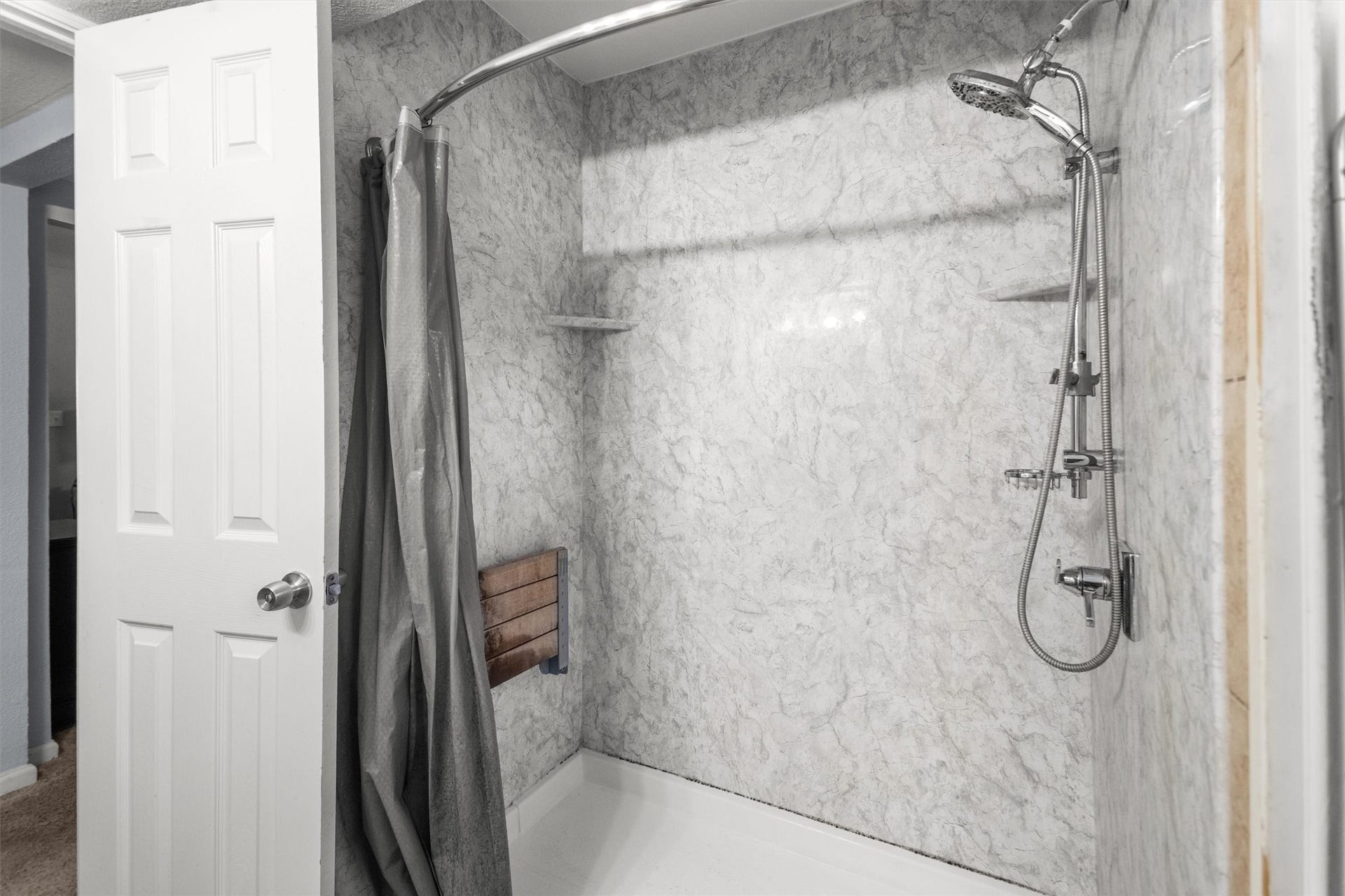 1007 Shawnee Drive, Conroe, TX 77316 1007 Shawnee Drive, Conroe, TX 77316