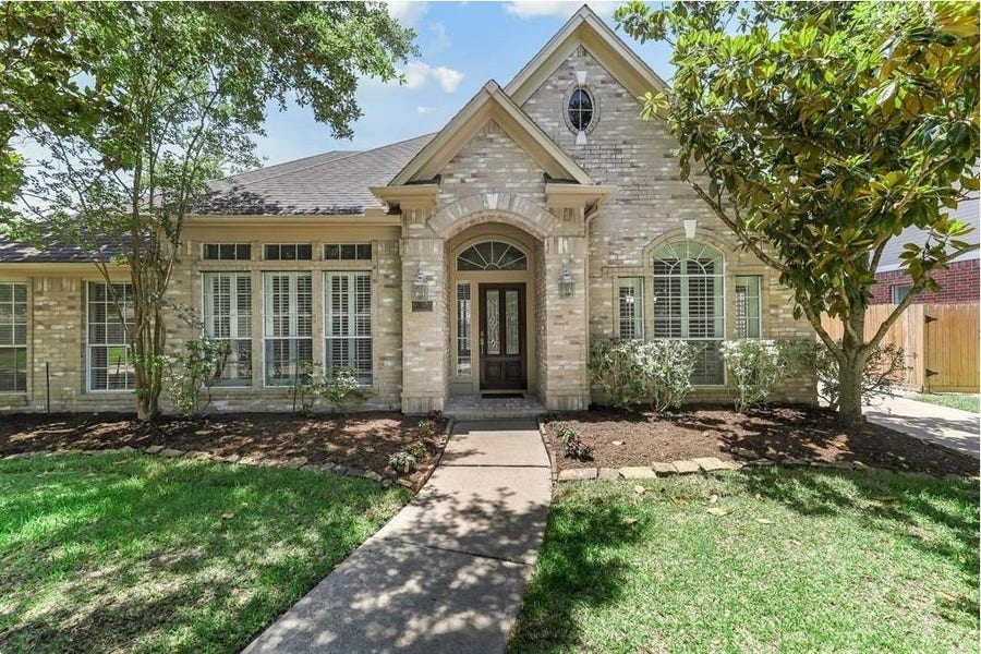 Property photo for 1202 Hathorn Way Drive, Houston, TX