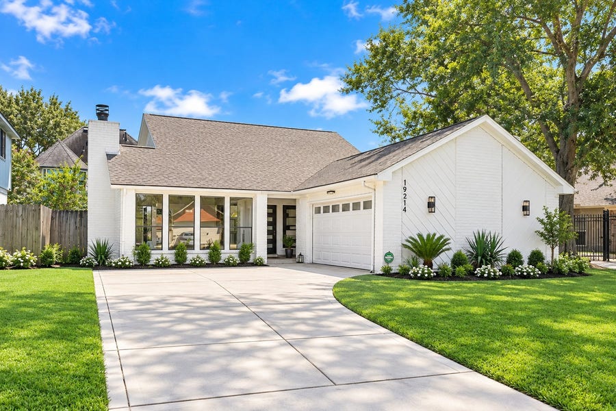 Property photo for 19214 Hikers Trail Drive, Humble, TX