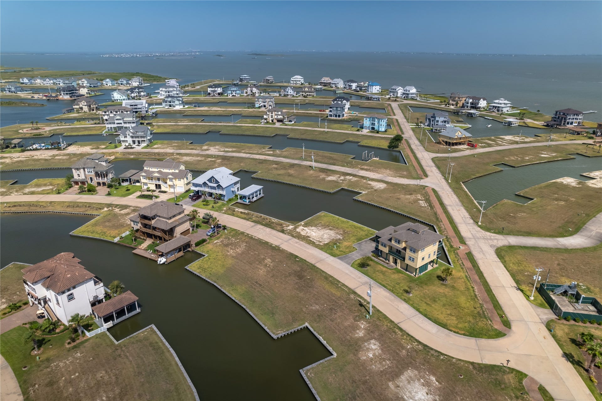 4 Loggerhead, Hitchcock, TX 77563 4 Loggerhead, Hitchcock, TX 77563