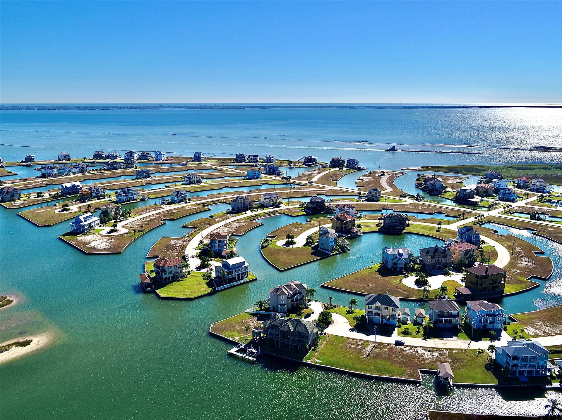 4 Loggerhead, Hitchcock, TX 77563 4 Loggerhead, Hitchcock, TX 77563