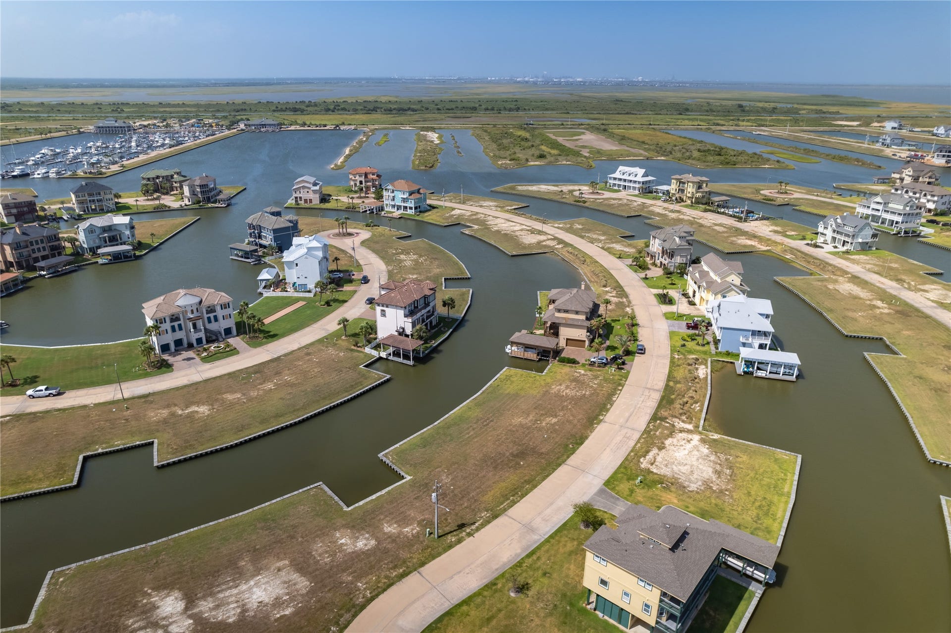 4 Loggerhead, Hitchcock, TX 77563 4 Loggerhead, Hitchcock, TX 77563