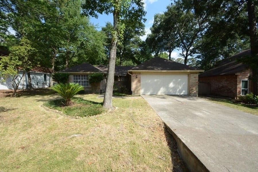 Property photo for 15 S Tallowberry Dr, Spring, TX
