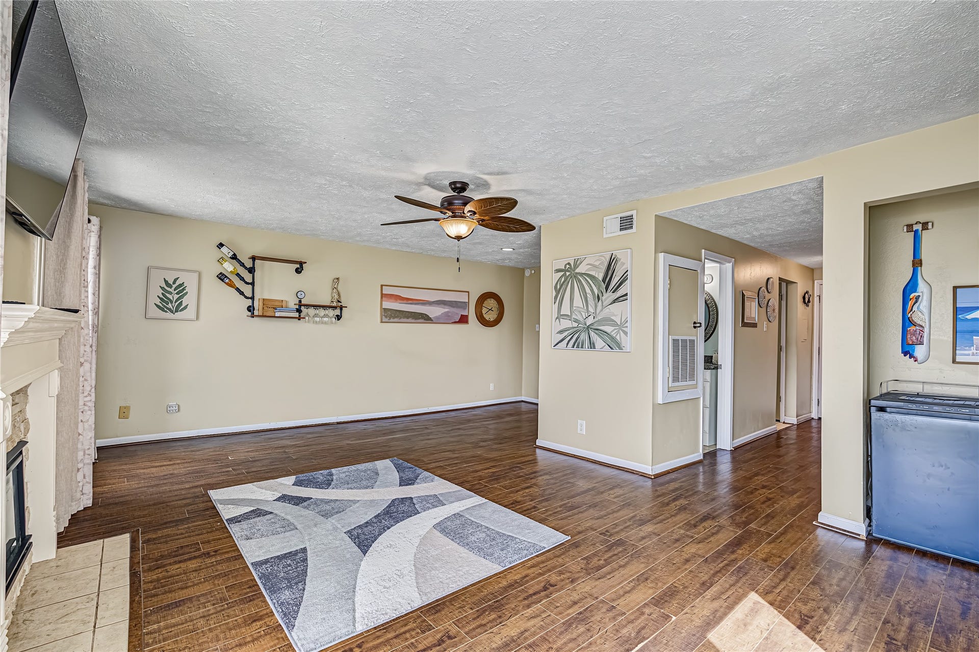 4011 Nasa Rd 1 Parkway, #511, El Lago, TX 77586 4011 Nasa Rd 1 Parkway, #511, El Lago, TX 77586