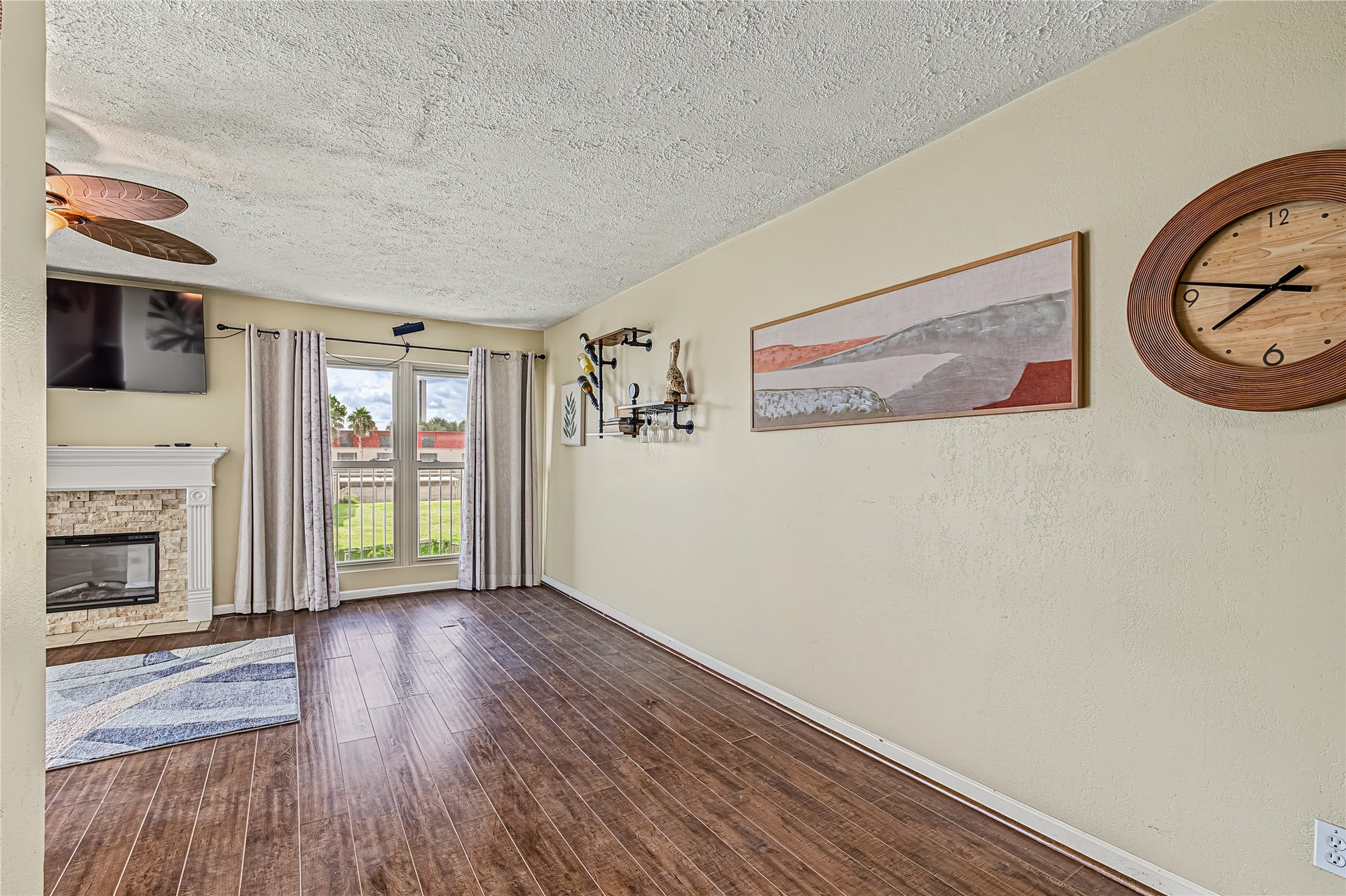 4011 Nasa Rd 1 Parkway, #511, El Lago, TX 77586 4011 Nasa Rd 1 Parkway, #511, El Lago, TX 77586