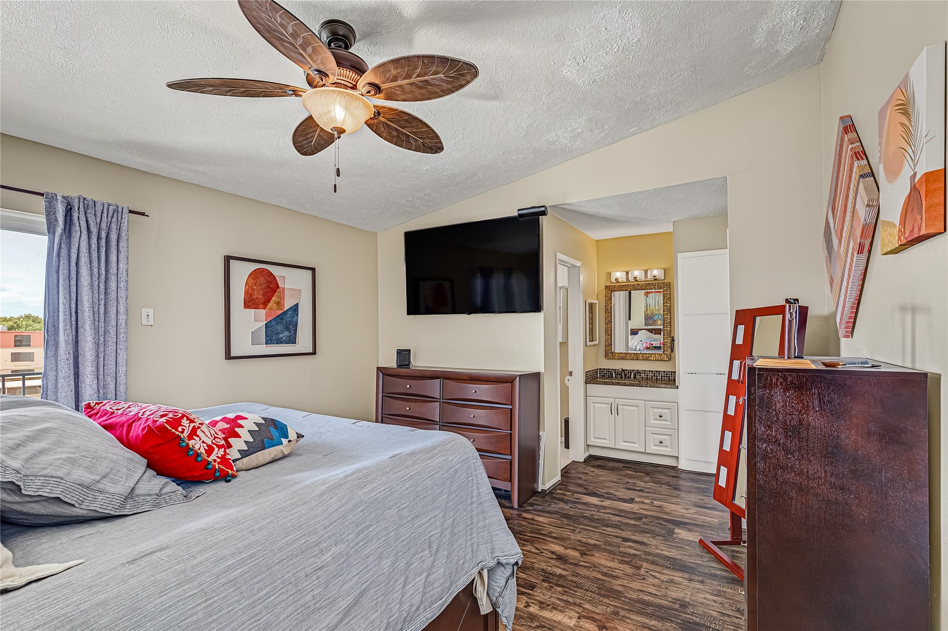 4011 Nasa Rd 1 Parkway, #511, El Lago, TX 77586 4011 Nasa Rd 1 Parkway, #511, El Lago, TX 77586