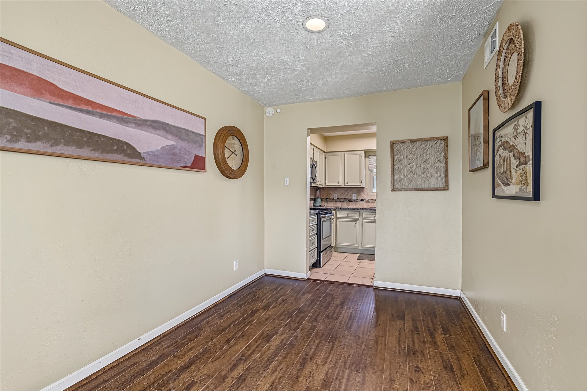 4011 Nasa Rd 1 Parkway, #511, El Lago, TX 77586 4011 Nasa Rd 1 Parkway, #511, El Lago, TX 77586