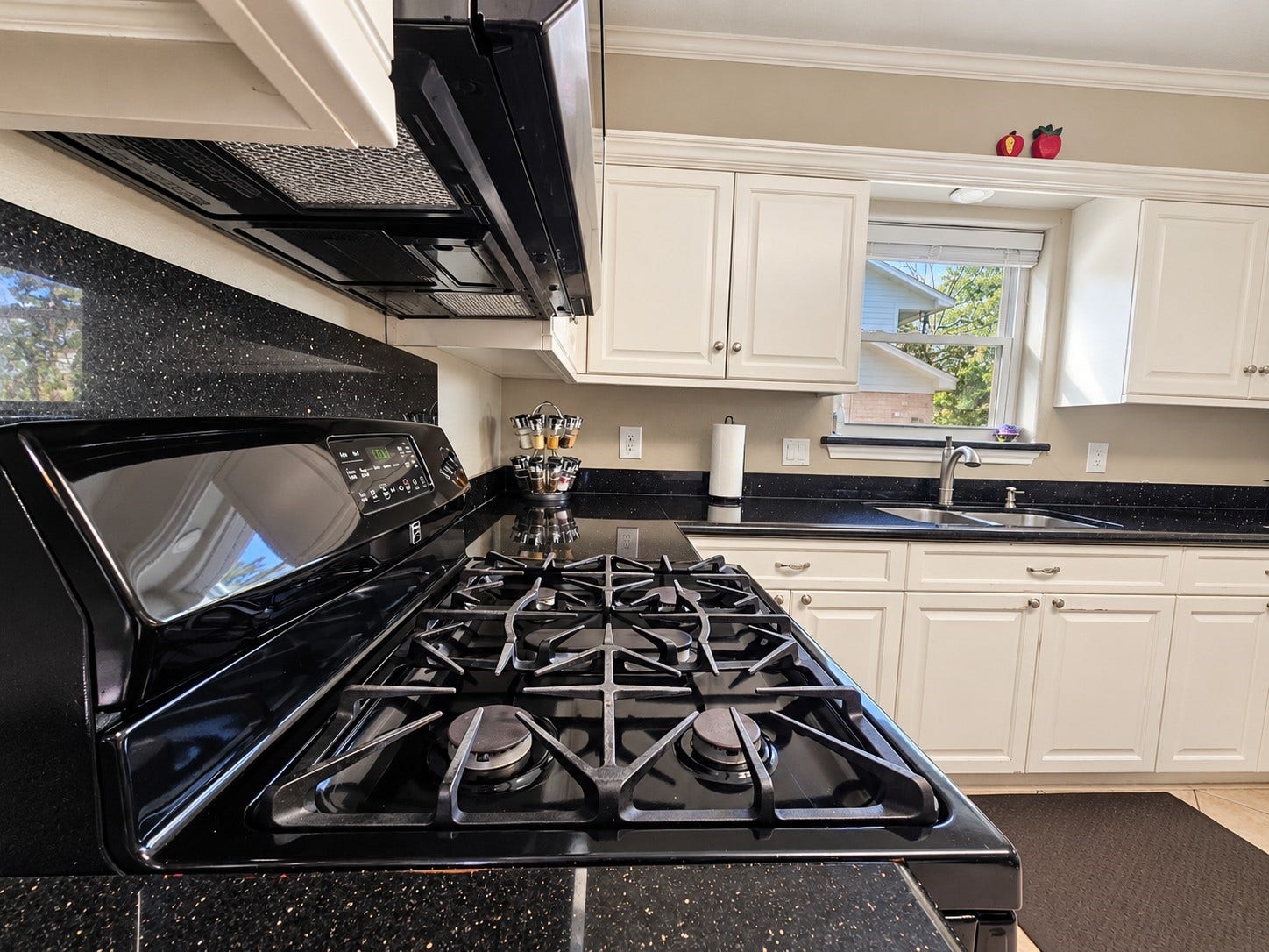 548 River Plantation Drive, Conroe, TX 77302