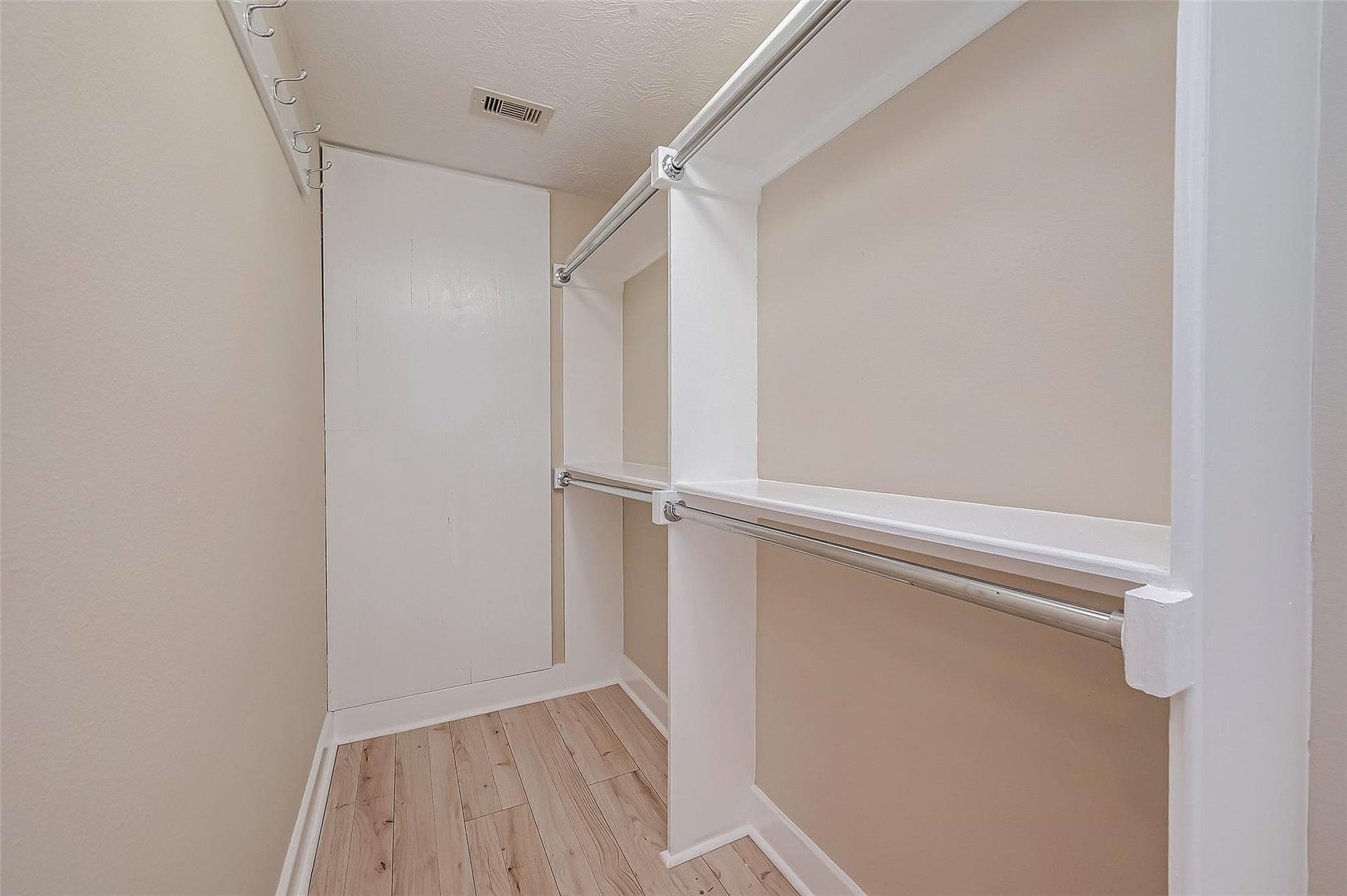 1110 E 24th Street, #B, Houston, TX 77009