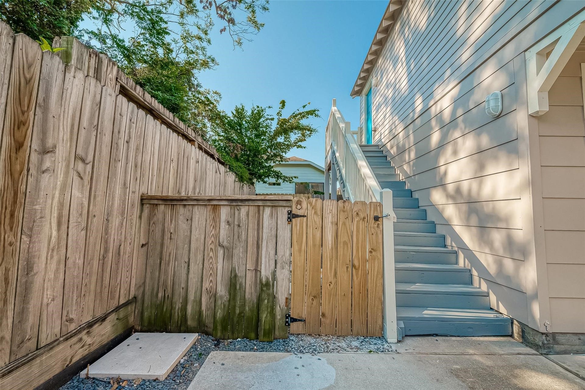 1110 E 24th Street, #B, Houston, TX 77009