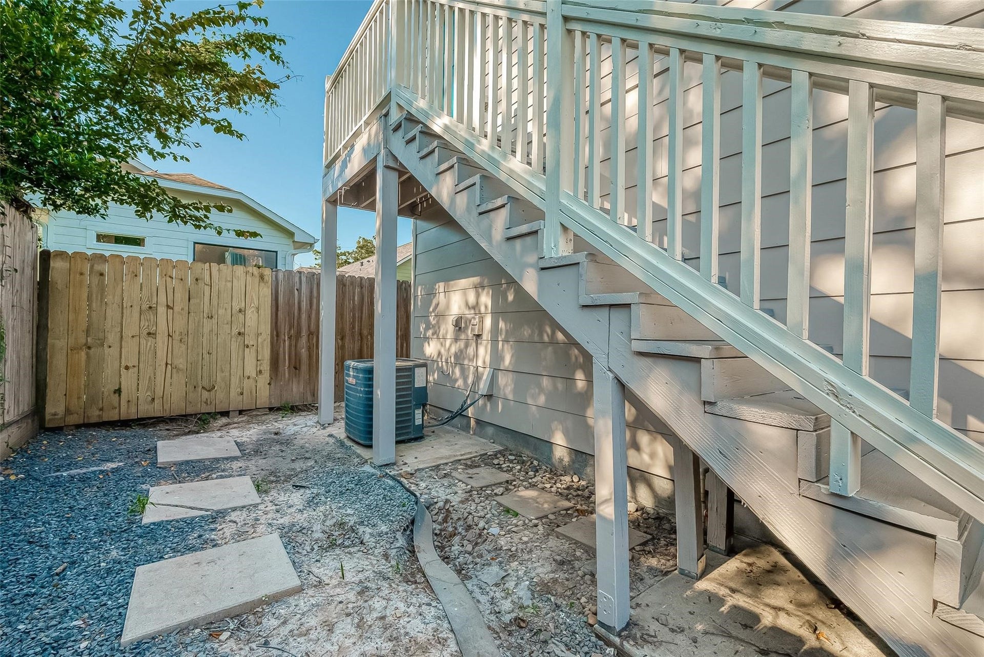 1110 E 24th Street, #B, Houston, TX 77009