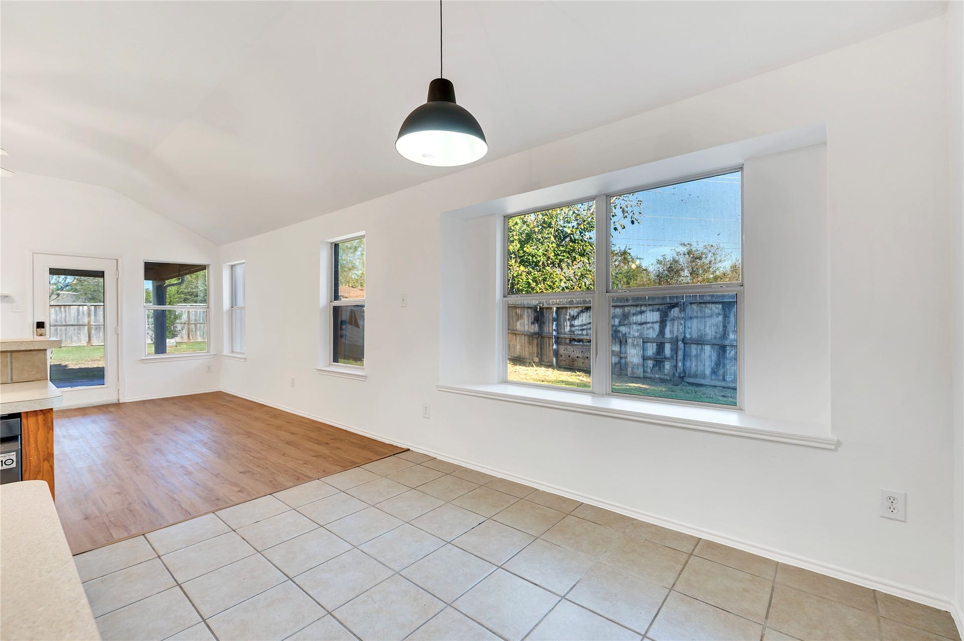 2103 Kingfisher Court, League City, TX 77573 2103 Kingfisher Court, League City, TX 77573