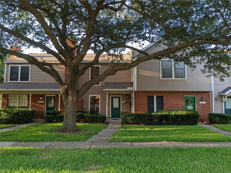 Property photo for 17303 Saturn Lane, Houston, TX
