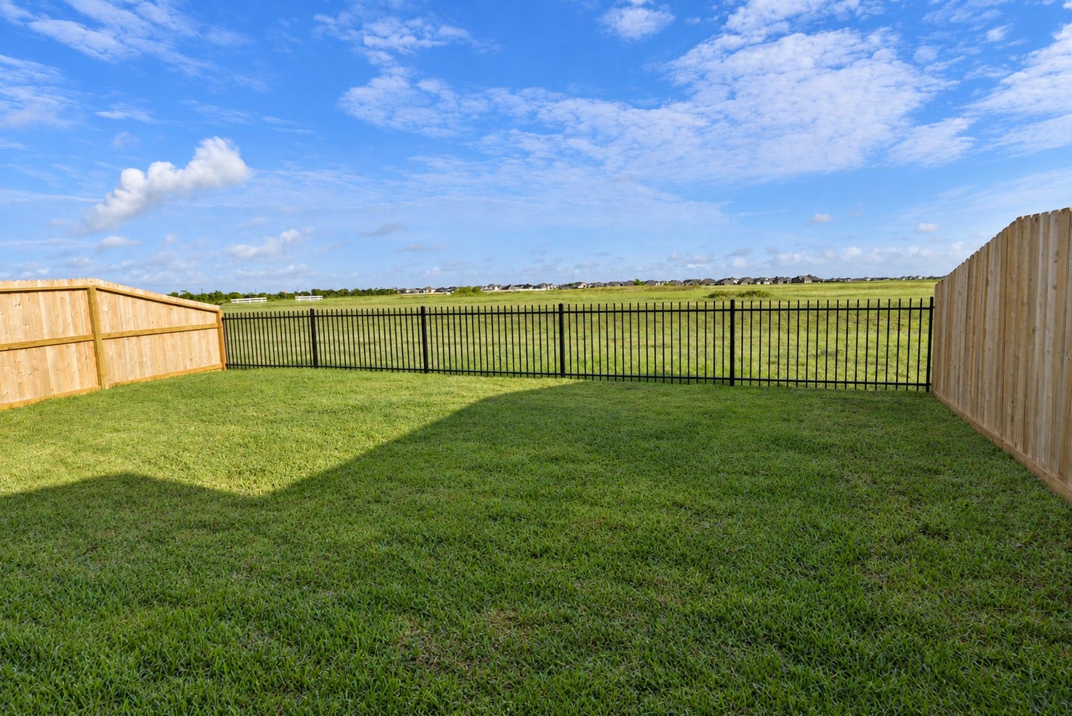 4122 Bronco Station Lane, League City, TX 77511 4122 Bronco Station Lane, League City, TX 77511
