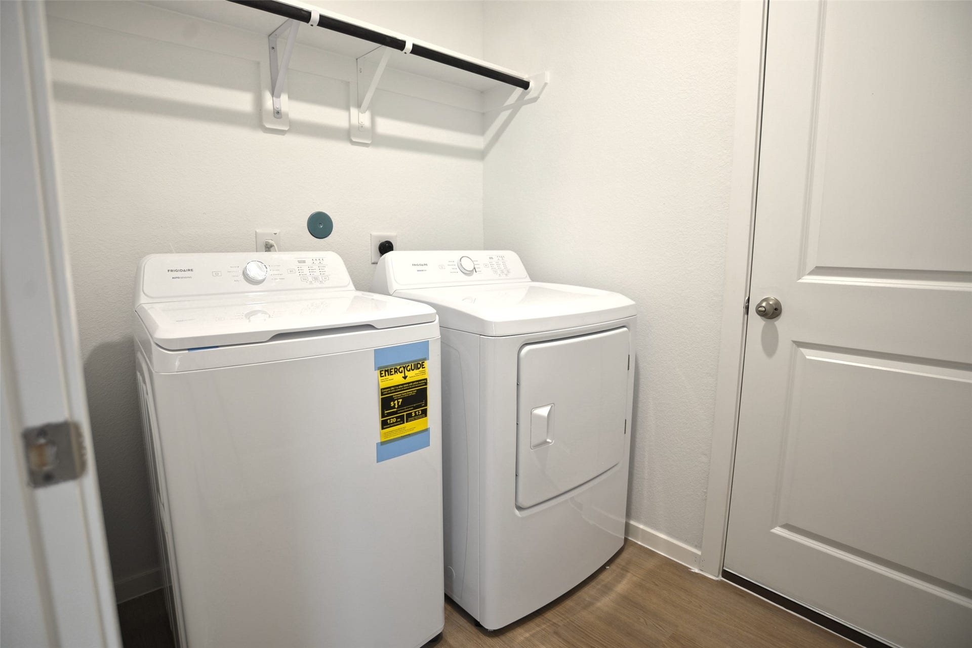 4122 Bronco Station Lane, League City, TX 77511 Laundry Room