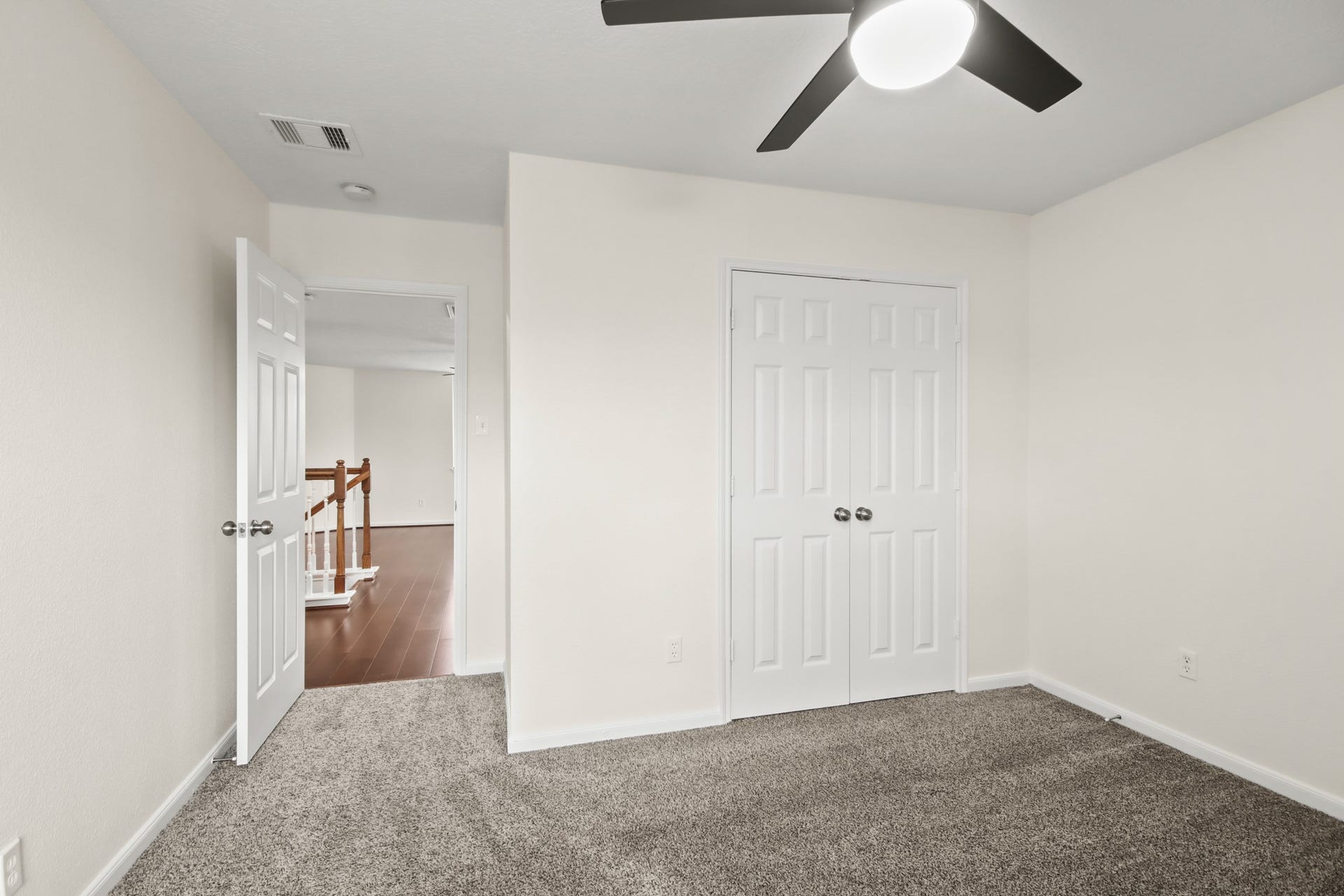 255 Silky Leaf Drive, Houston, TX 77073 This bedroom has a built-in closet.