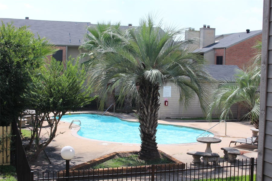 Property photo for 16111 Aspenglenn Drive, #609, Houston, TX