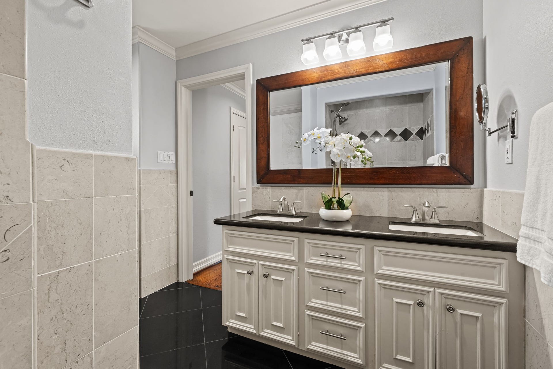 4630 Willowbend Boulevard, Houston, TX 77035 4630 Willowbend Boulevard, Houston, TX 77035