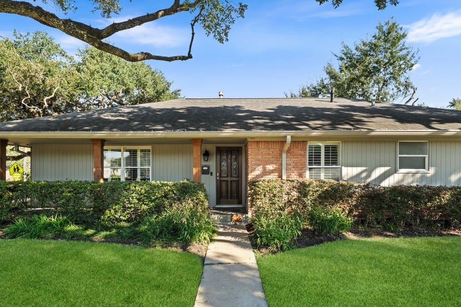 Property photo for 4630 Willowbend Boulevard, Houston, TX