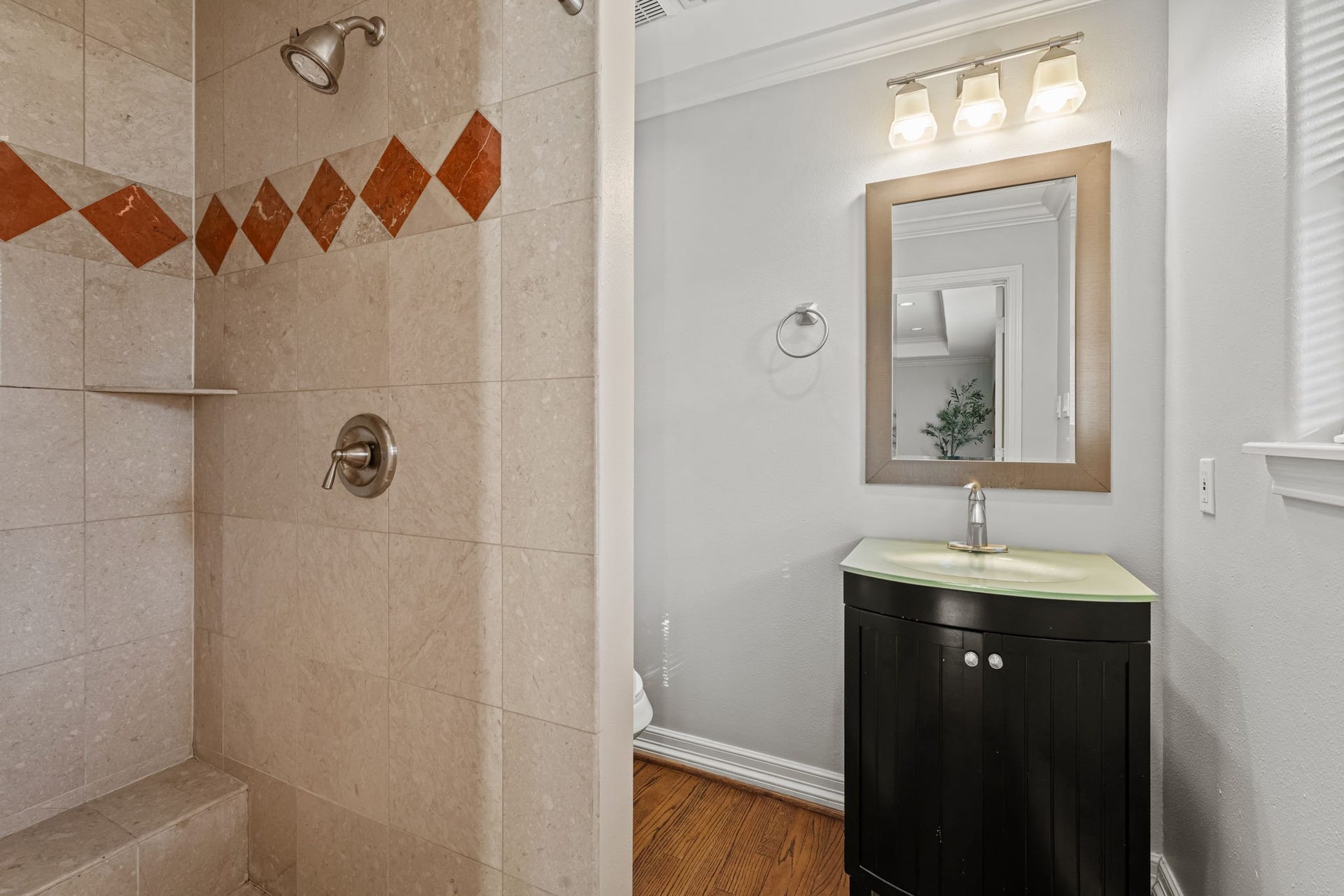 4630 Willowbend Boulevard, Houston, TX 77035 4630 Willowbend Boulevard, Houston, TX 77035