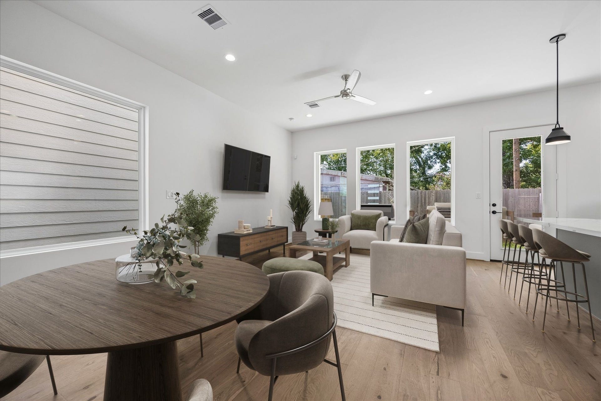 1826 W Tidwell Road, Houston, TX 77091 1826 W Tidwell Road, Houston, TX 77091