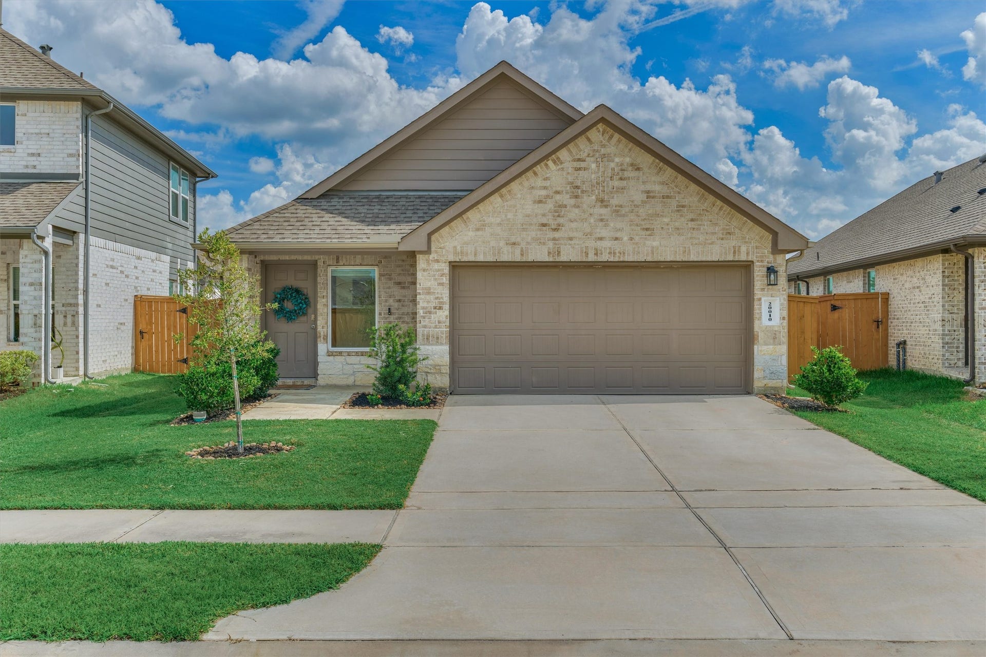 20010 Sienna Green Drive, Hockley, TX 77447 20010 Sienna Green Drive, Hockley, TX 77447