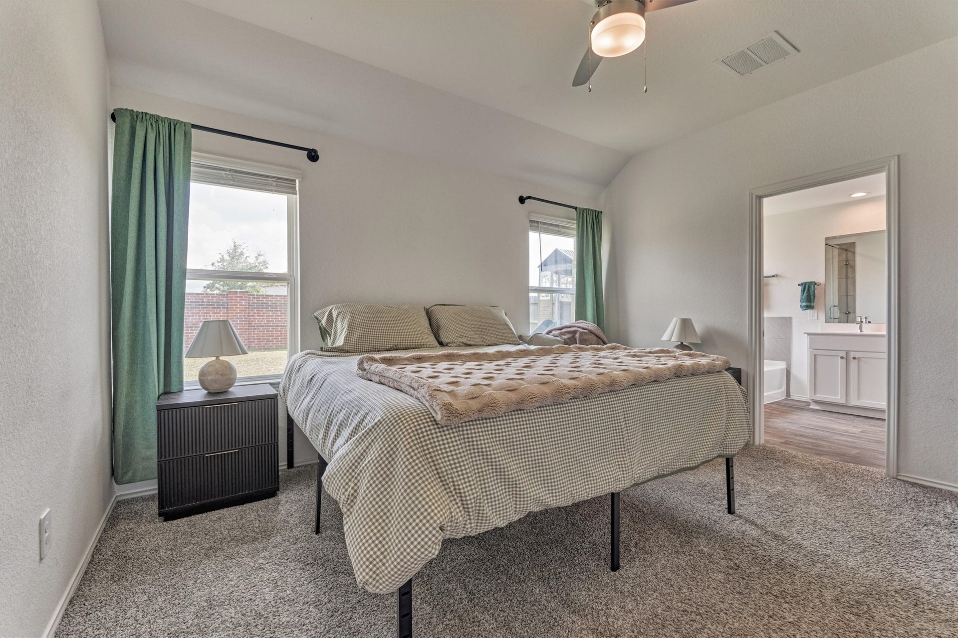 20010 Sienna Green Drive, Hockley, TX 77447 20010 Sienna Green Drive, Hockley, TX 77447