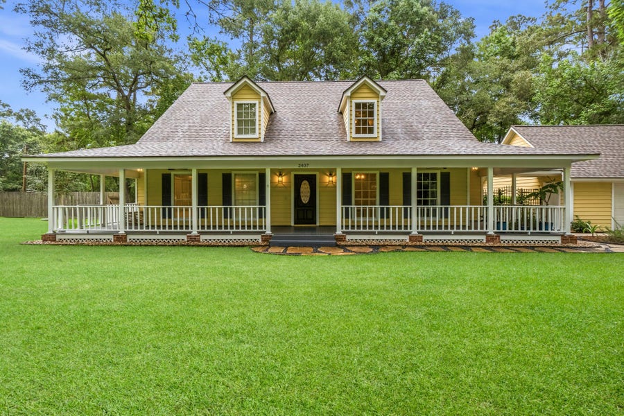 Property photo for 2407 Carriage Ridge Lane, Conroe, TX