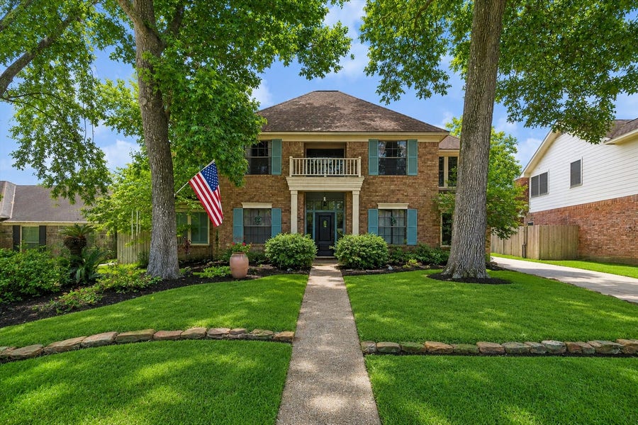 Property photo for 3914 Hill Springs Drive, Houston, TX