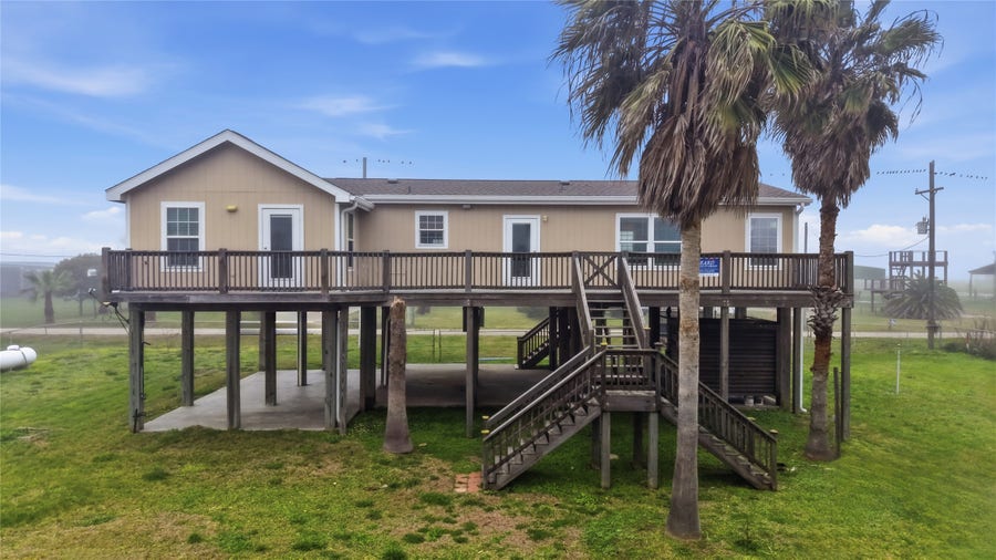 Property photo for 1972 Avenue D, Crystal Beach, TX