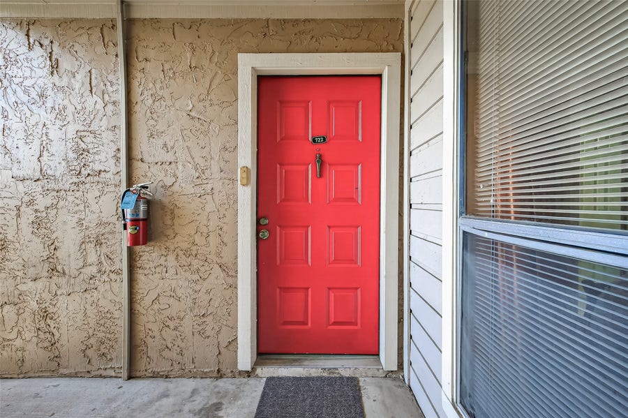 Property photo for 10855 Meadowglen Lane, #722, Houston, TX