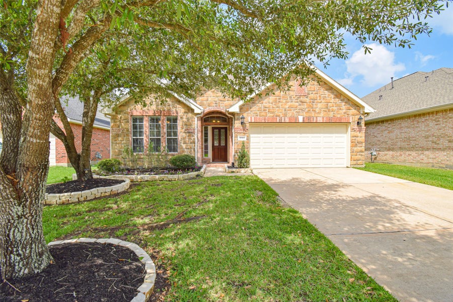 Property photo for 17911 Serene Shore Drive, Cypress, TX